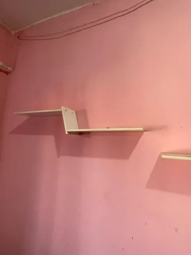 Prateleiras simples para decoração 