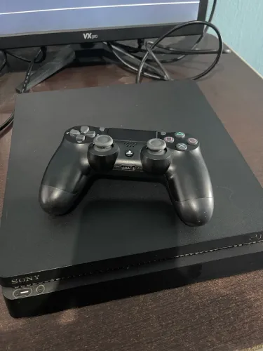 Vendo PlayStation 4 slim 1TB 