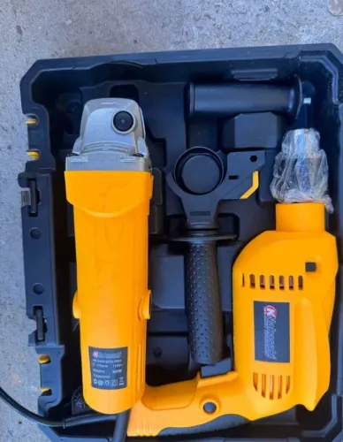 Kit Esmerilhadeira e Furadeira Nakasaki com acessórios  -Novas110v