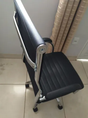 Cadeira de Escritório Giratória com Rodinhas