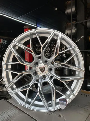 Roda aro 19 vittoria 5x112