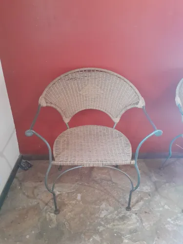 Cadeira em ferro e junco sintético da Home Design