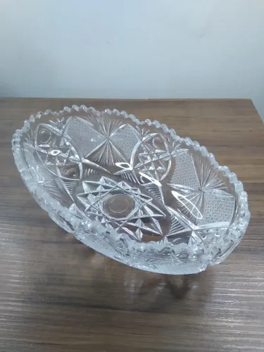 Lindo centro de mesa em cristal lapidado