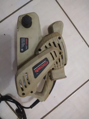 Lixadeira de cinta Elétrica Crown 750W