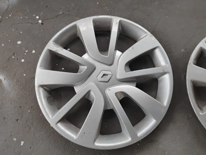 3 calotas originais Renault aro 15 usadas 