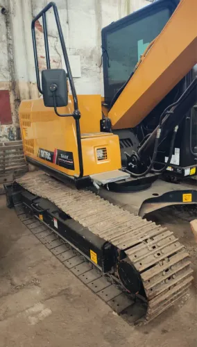 Escavadeira Sany SY75 ano 2023 com apenas 50 horas, em SP