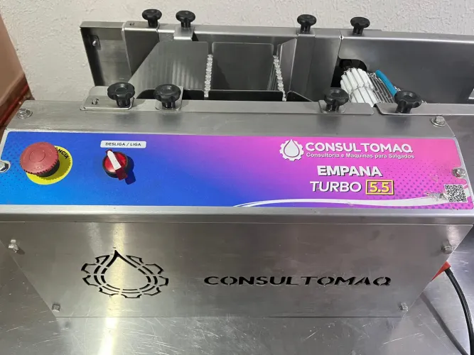 Empanadeira Automática Profissional em Aço Inox - Semi Nova | Alta Produção