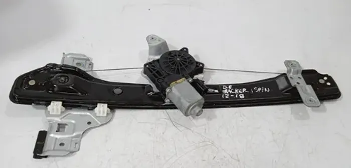 Máquina Dianteira Esquerda Spin 2012 - 2018