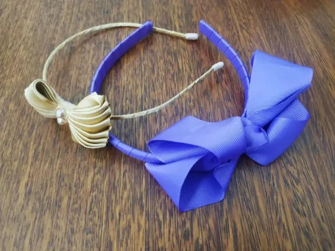 Conjunto De Tiaras Dourada E Roxa