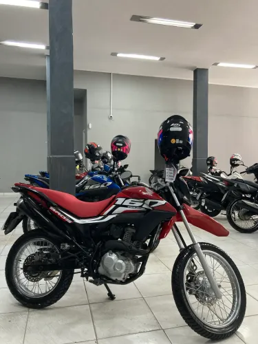 NXR BROS VERMELHA 2021 special edition, moto de procedência, ótimo estado de conservação!