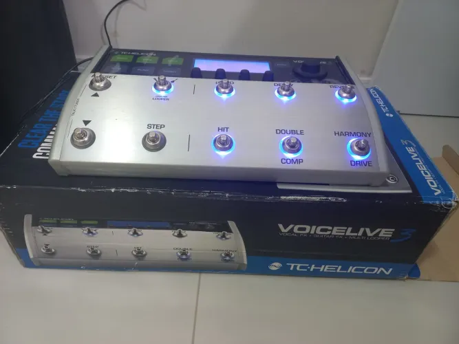 Pedal de voz voice live 3 tc helicon