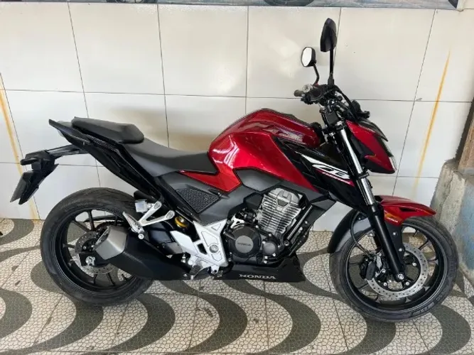 Twister 300F Abs - 2025