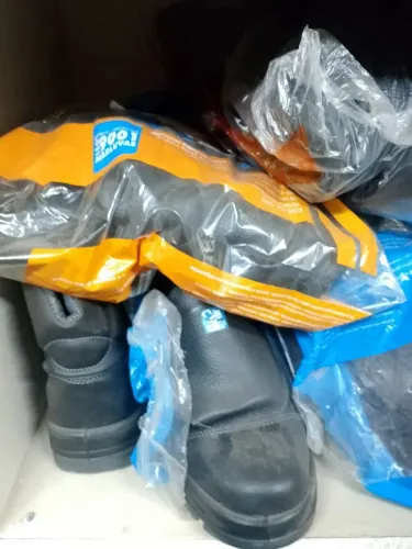Vendo Bota , Bracol e Marluvas