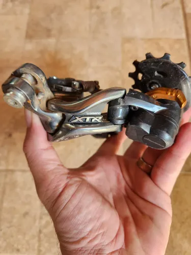 Cambio Traseiro Shimano XTR 11V Di2 (eletrônico)