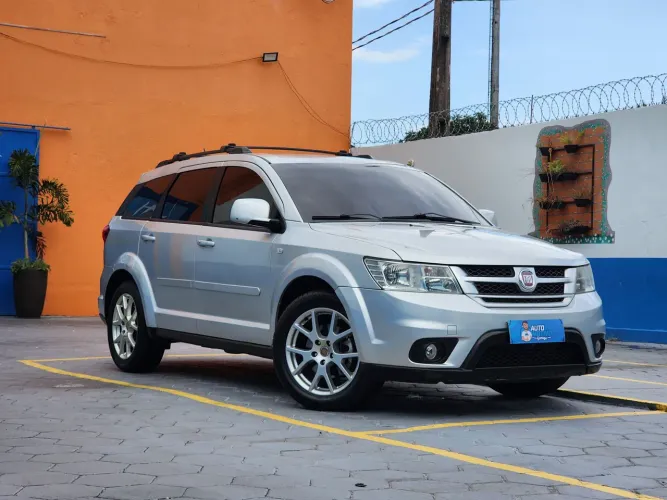 2013 | Freemont Precision 7 lugares 73.000km | AutoMotivo Garage