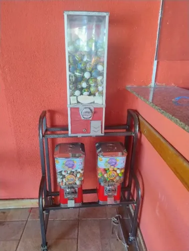Máquinas de bolinha para comércio com estoque junto 