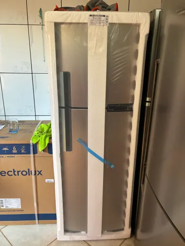 Geladeira Brastemp inox na caixa 