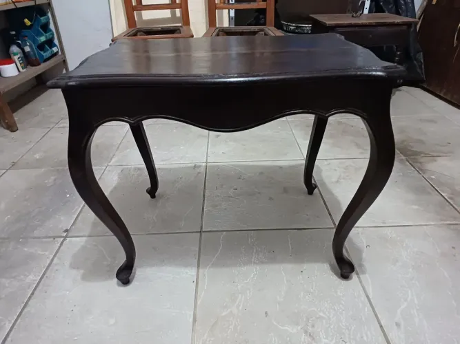 Mesa de canto estilo Luiz XV 