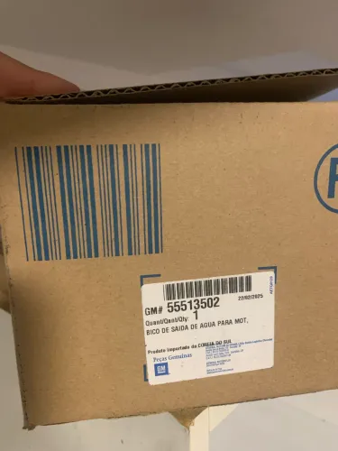 Bico saída de água para o motor