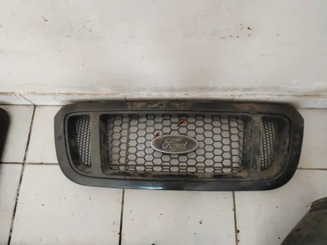 Grade Frontal Ford Ranger 2005