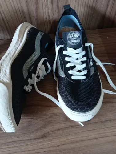 Tênis Vans unissex 40
