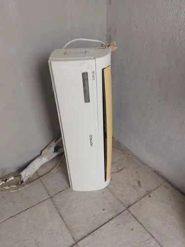 Parte interna do ar condicionado komeco