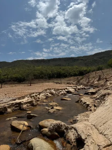 Grande área para plantio , com pesquisa mineral  em MG 