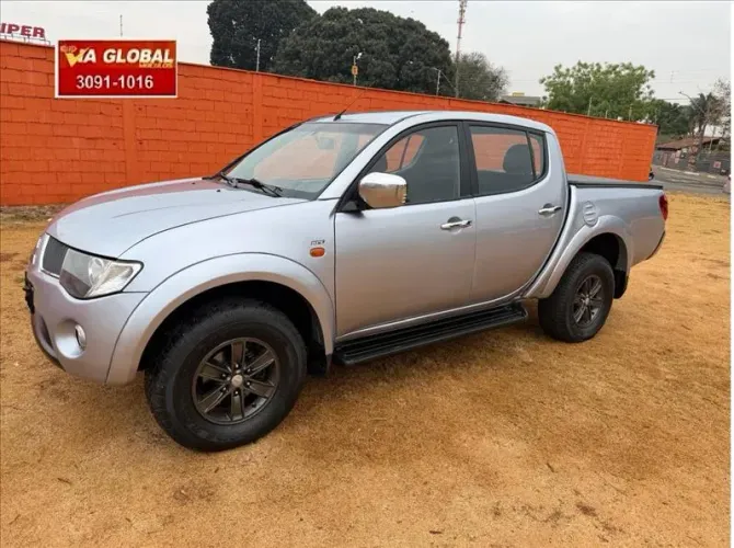 Mitsubishi L200 Triton HPE 3.2 CD TB Int.diesel AUT 2009