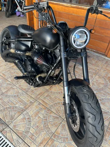 Drag Star 650, customizada em 2020