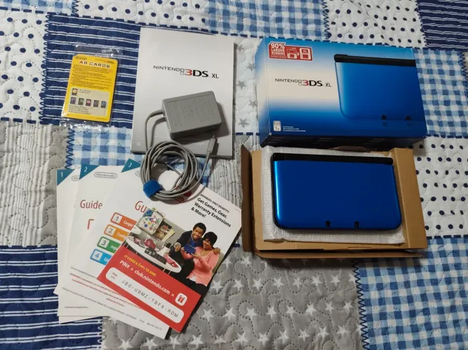 Nintendo 3DS XL BLUE/BLACK completo, na caixa e desbloqueado [Não faço envio].