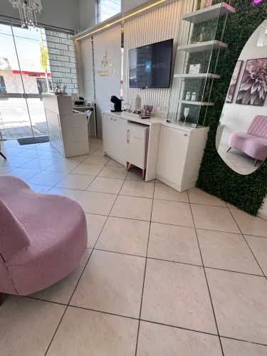 Móveis de recepção, banheiro e sala de estética