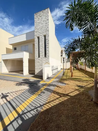 Casa Alto Padrão em CONDOMINIO FECHADO 3 suítes plenas - Aceita Financiamento - ENTRADA FA