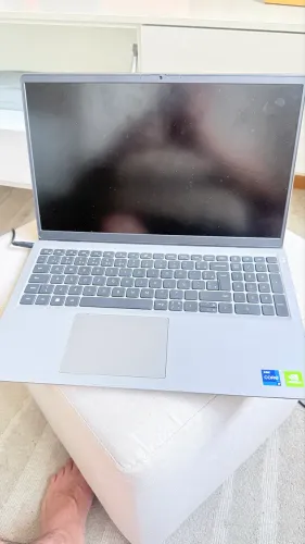 Notebook Dell Vostro 3520