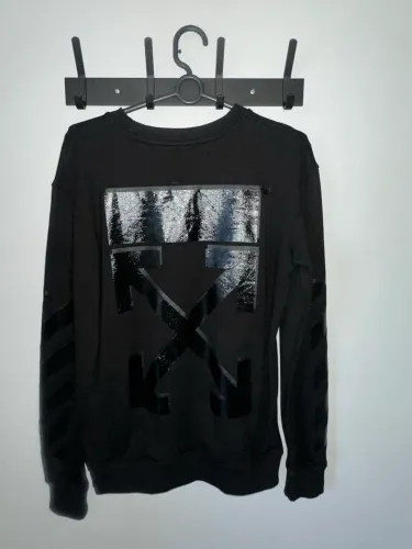 Moletom off white preto