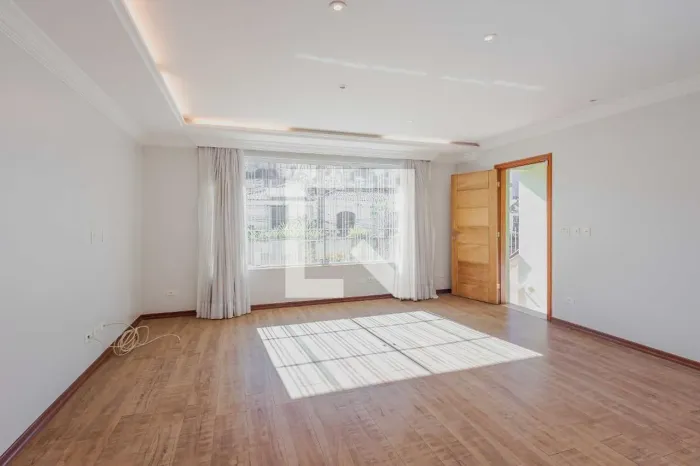 Casa à Venda - Vila Madalena, 3 Quartos, 222 m2