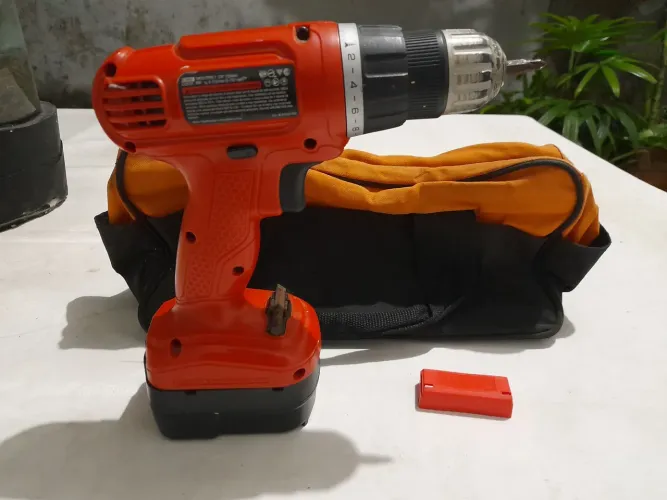 Parafusadeira Black & Decker