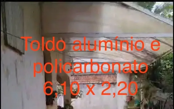Toldo alumínio e policarbonato
