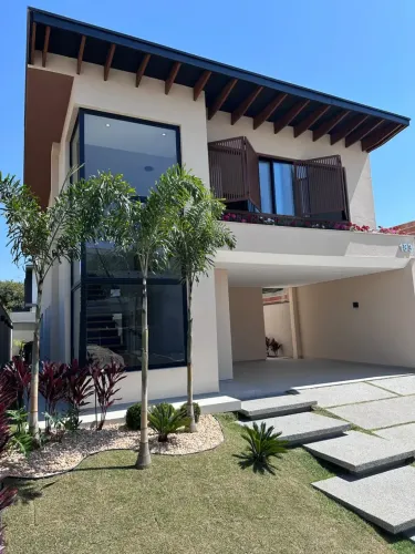 Casa de condomínio para venda tem 196 metros quadrados com 4 quartos