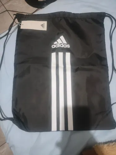 Vendo Sacolas Adidas