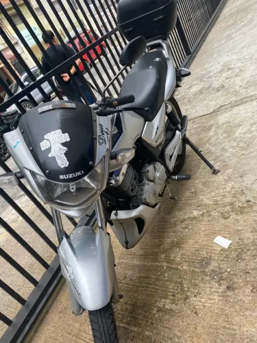 Vende Suzuki 125 segundo dono