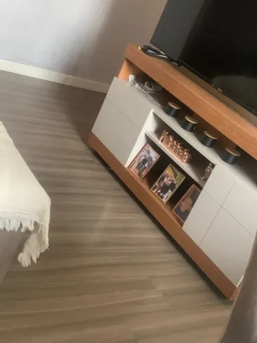 Renove seu espaço com este Piso Laminado Eucafloor Click! 50 m2.Um toque moderno 