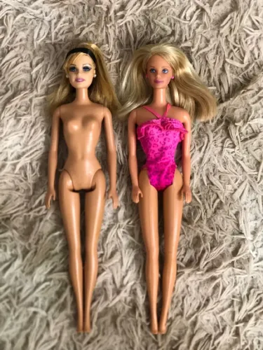 Lote de Barbie, florida vacation 1988 e Barbie básica 2014