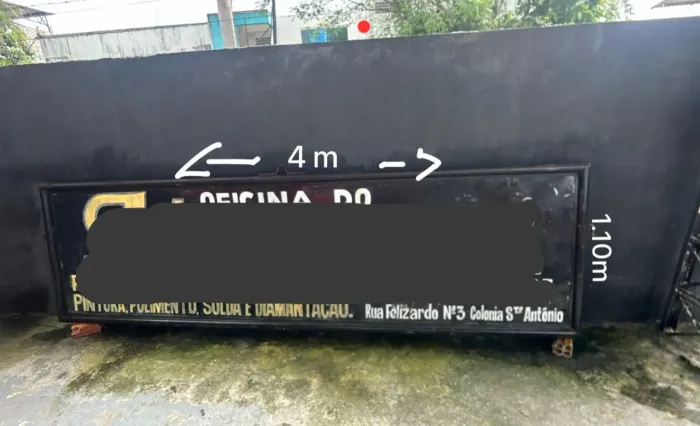 Placa de fachada ou outdoor 