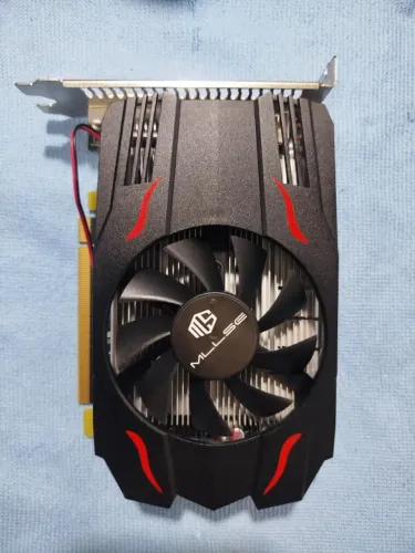 Placa de Vídeo AMD Radeon RX 550 4GB GDDR5 - Excelente Estado