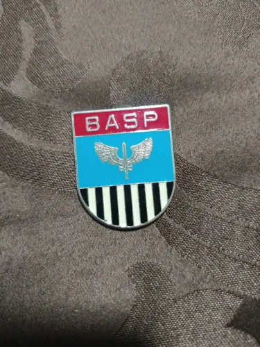 Distintivo metálico da Base Aérea de SP.