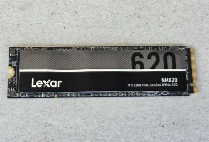 SSD Lexar NM620 512GB - M.2 NVME - Leitura 3300MB/s, Gravação 2400MB/s (LNM620X512G-RNNNU)