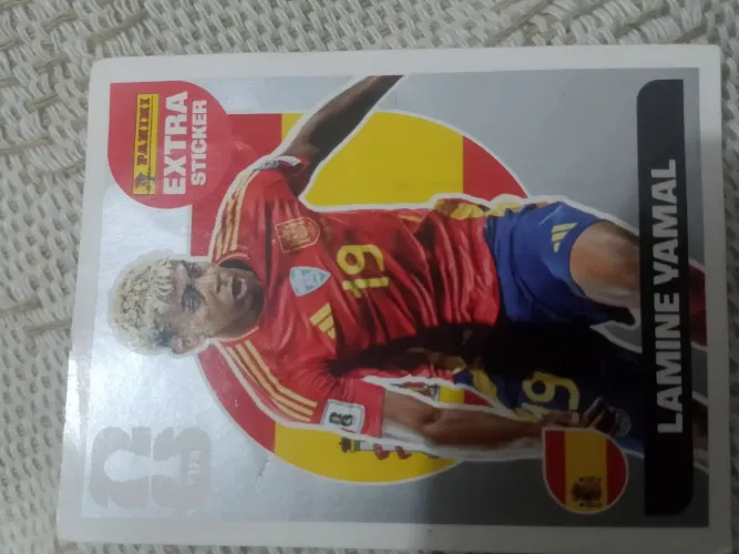 Vendo figurinha do yamal prata