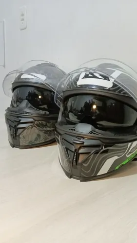 2 Capacetes Norisk Strada II