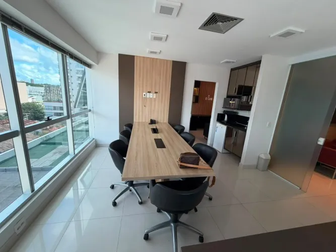 Comercial para Venda em Salvador, Caminho das Árvores, 1 dormitório, 1 suíte, 1 banheiro,