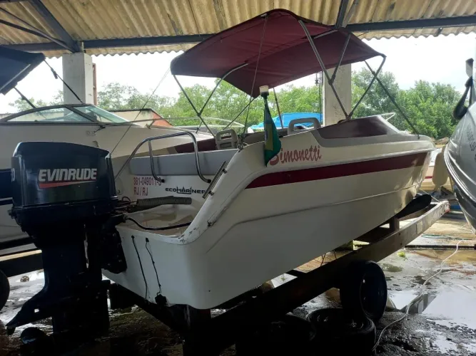 Venda lancha com motor 